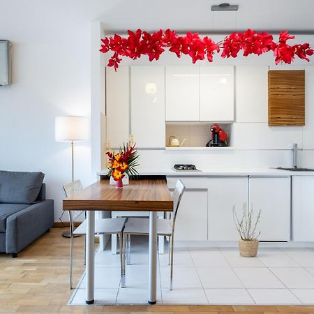 Lazynest - Modern Apartment With Parking & Balcony Bukarest Kültér fotó