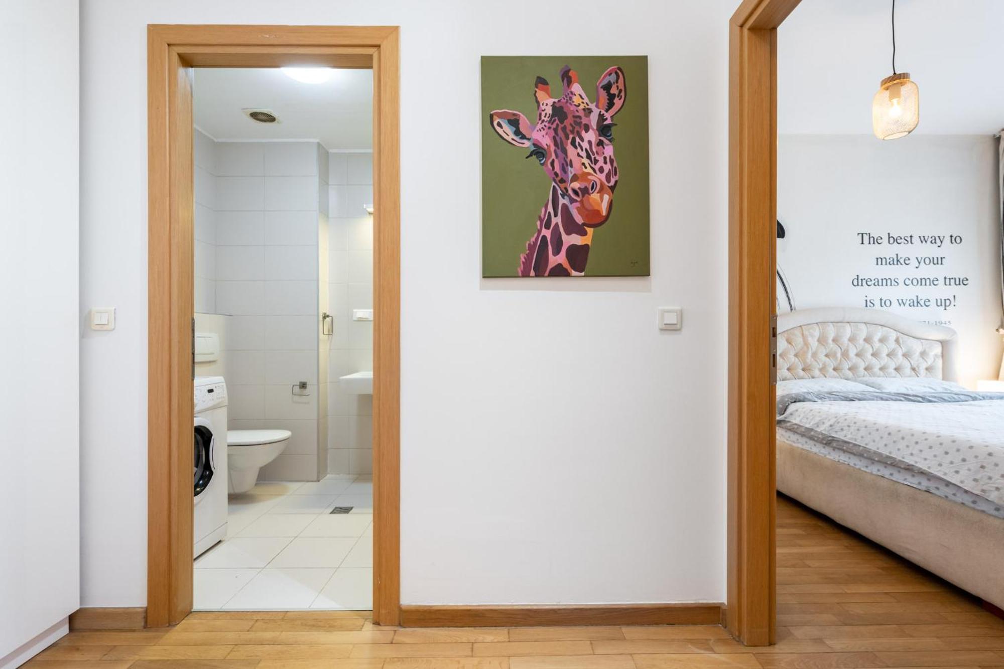 Lazynest - Modern Apartment With Parking & Balcony Bukarest Kültér fotó