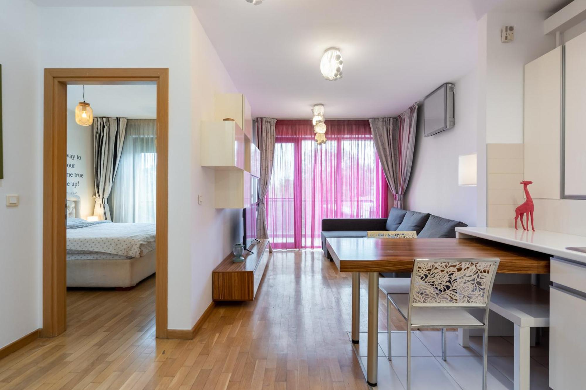 Lazynest - Modern Apartment With Parking & Balcony Bukarest Kültér fotó